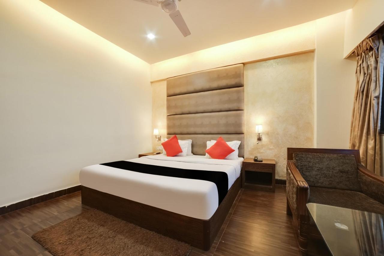 Capital O 61351 Waii International Hotell Bhalukpung Exteriör bild