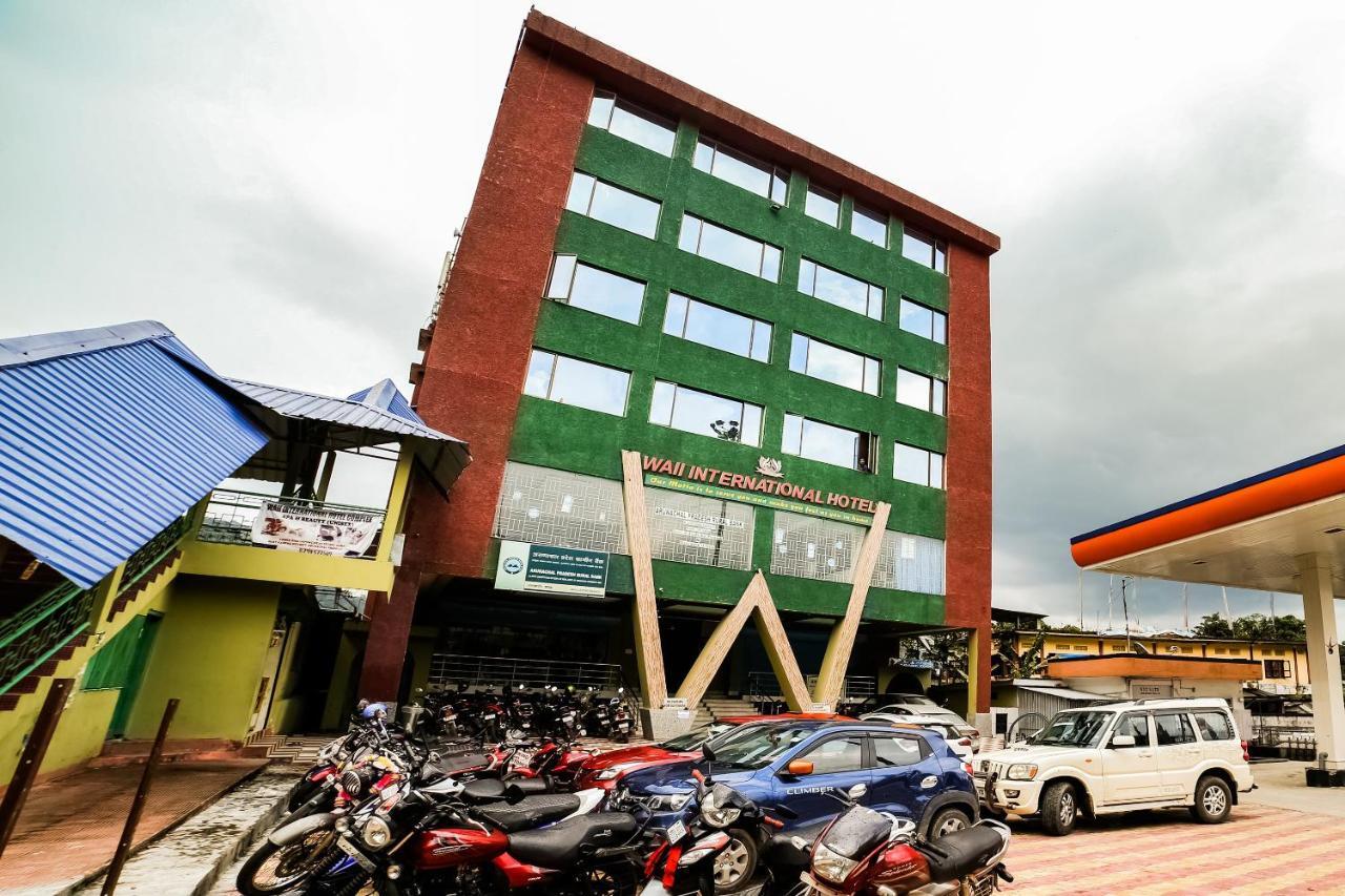 Capital O 61351 Waii International Hotell Bhalukpung Exteriör bild